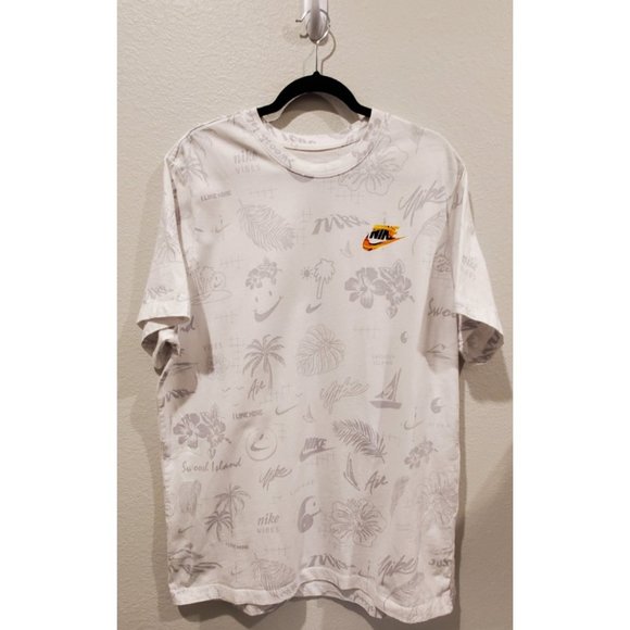 NIKE Sportswear Spring Break White Print T-Shirt - Picture 2 of 4
